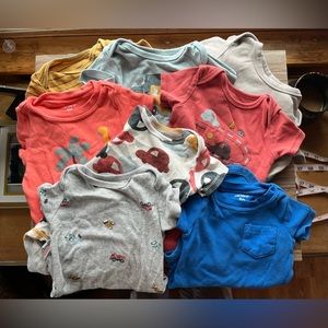 LOT of 8 Onesies Size 6 Month Carter’s and Colored Organics baby boy unisex